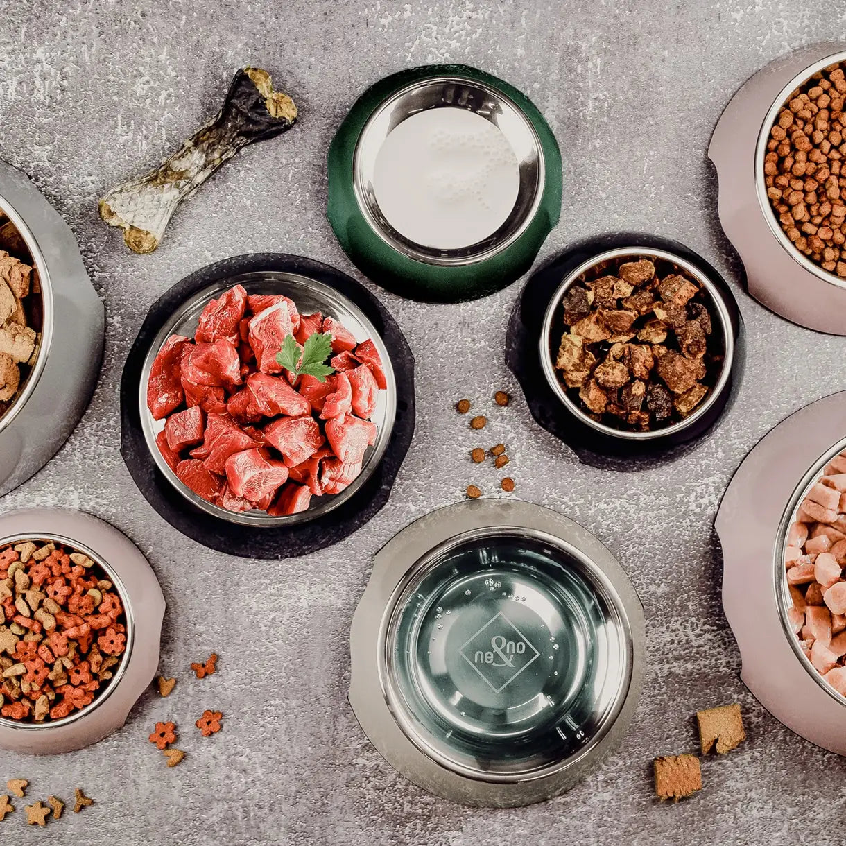 Foderskål 2-PAK – Melamin & Rustfrit Stål, Skridsikker & Holdbar i Grøn